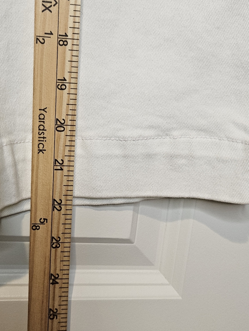 Gloria Vanderbilt Amanda Bermuda Shorts White Size 16 Slimming Stretch Summer - Picture 13 of 14